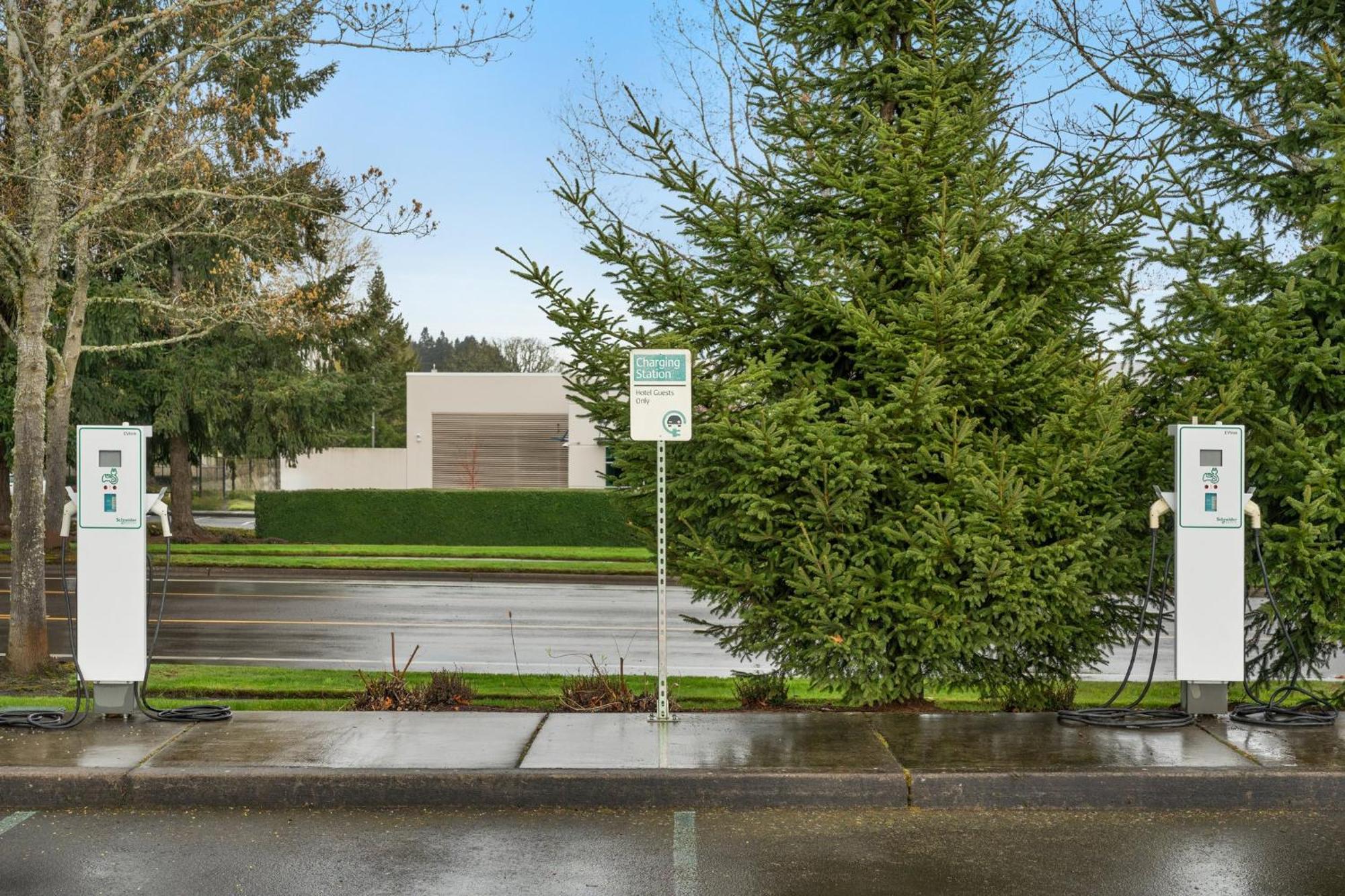Holiday Inn Portland West - Hillsboro By Ihg Exterior foto